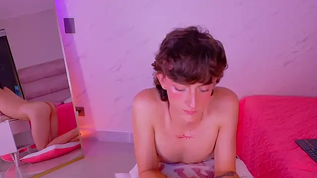 Show modela Diamondpierce na web-kameri