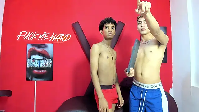 VERY_HOT_GUYSのライブXXXチャット