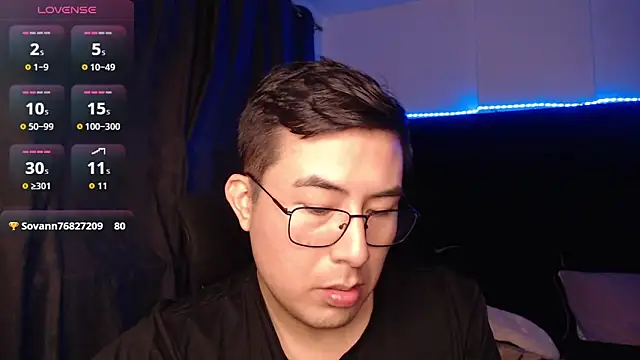 andrewmhilton_ Show Webcam