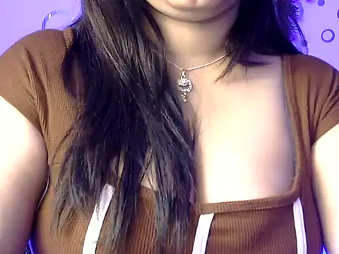 Živý XXX chat Gujjugirl1