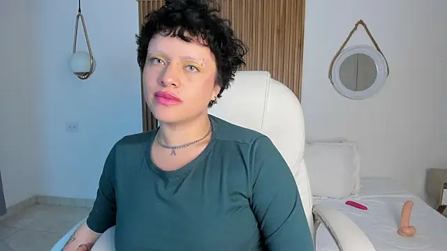 Alaska_deluxe Chat XXX in diretta