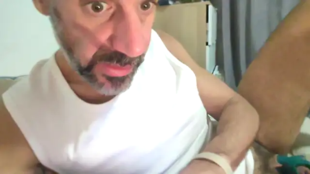 Show modela sergiohnh77 na web-kameri