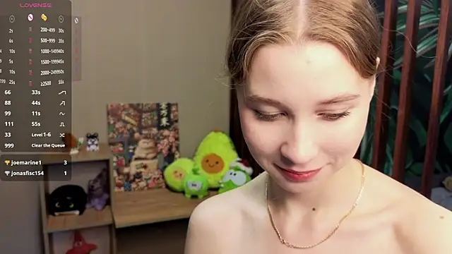 Онлайн чат XXX vickky_shy