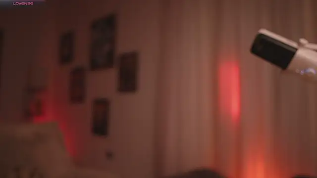 HannahW_ Adlı Modelin Canlı XXX Sohbeti