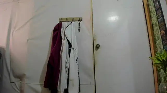 Kofi_exotic_2's Live XXX Chat