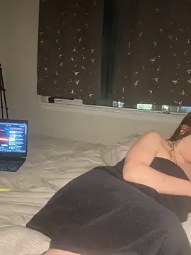 Pokazy przed kamerką – elliepixie