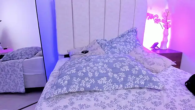 KaliBloomのライブXXXチャット