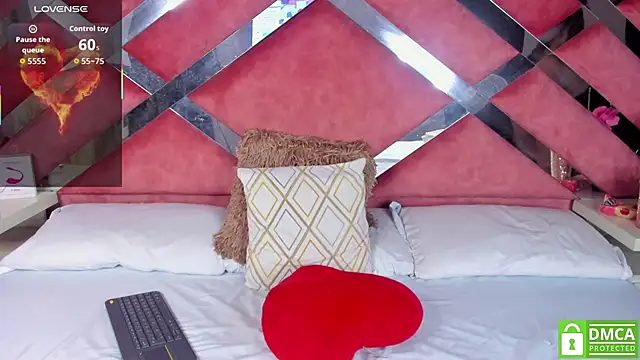 Lily_Queen30のライブXXXチャット