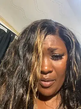 Chat +18 de Cardiebae89 ao vivo