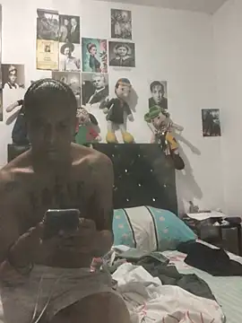 elpeluchenegroxxx3: διαδικτυακό σόου στην κάμερα