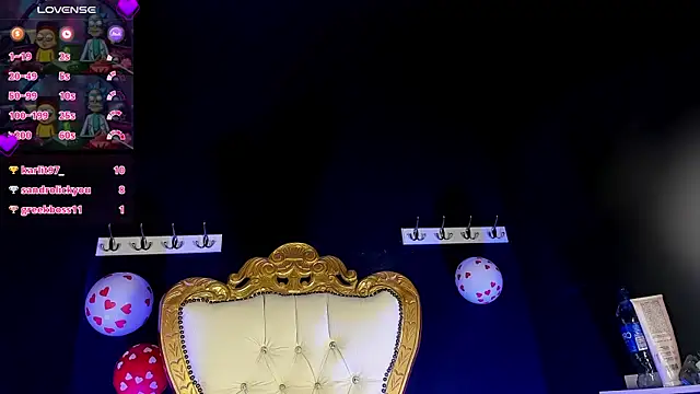 XXX chat uživo modela Bagiolett