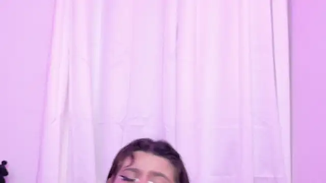 XXX chat uživo modela Sachi_Meow