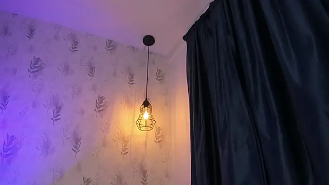 perla7777's Live XXX Chat