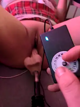 Peanutgirl live XXX chat