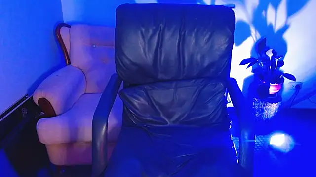 dominica-3 live XXX chat