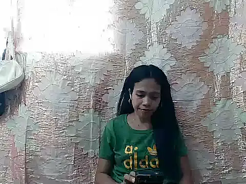 PinaySkinnyGirl Chat XXX live