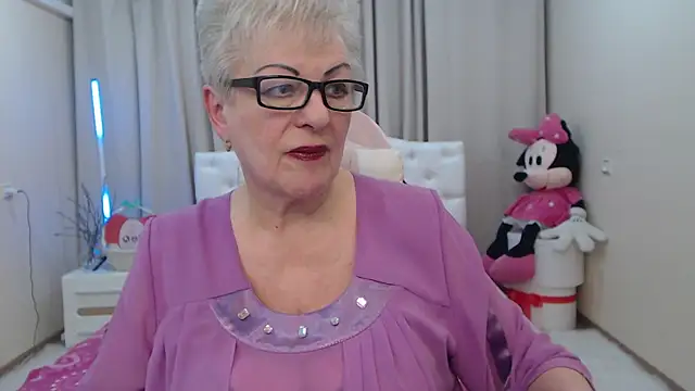 Онлайн чат XXX KayleSmoll