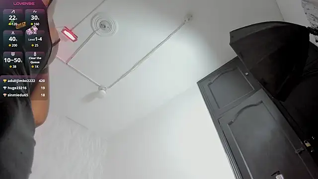 Victoriaa_millers' Live XXX Chat