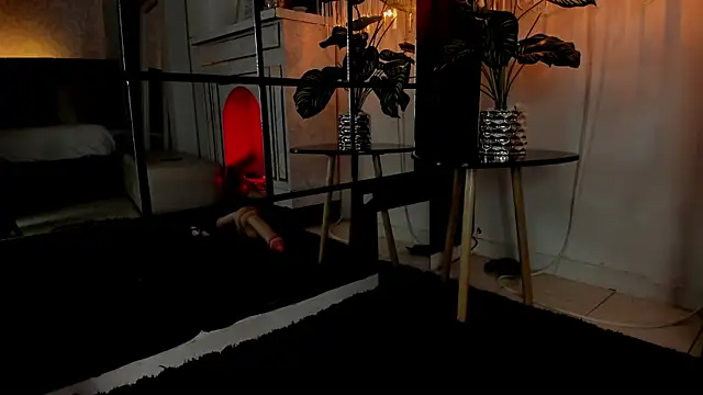 แชท XXX สดของ floraginette