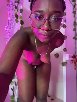 แชท XXX สดของ ZahhyFrequency