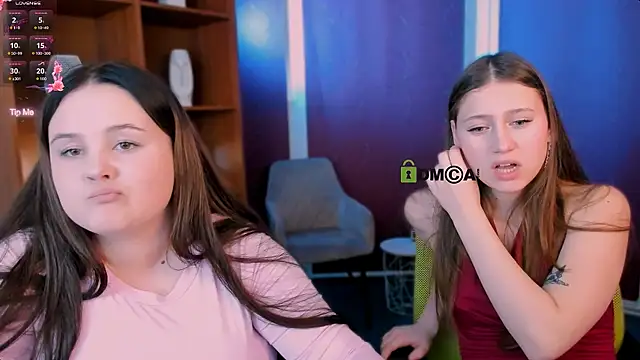 แชท XXX สดของ arianaa_cat