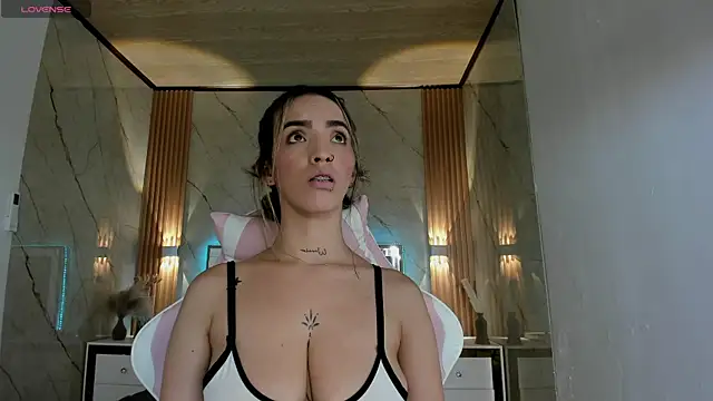 your_whore_Salome's Live XXX Chat