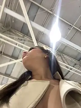 Alyshanon18's Live XXX Chat