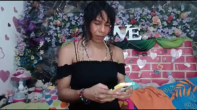 Chat +18 de DesireDirtyTS__ ao vivo