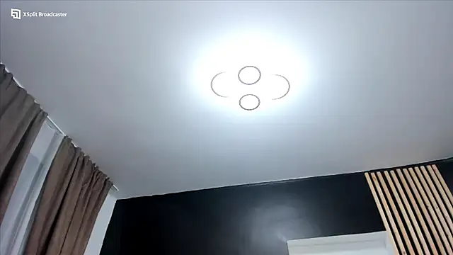 fireflowers_'s Live XXX Chat