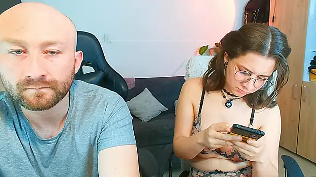 Chat +18 de holly_and_honey69 ao vivo