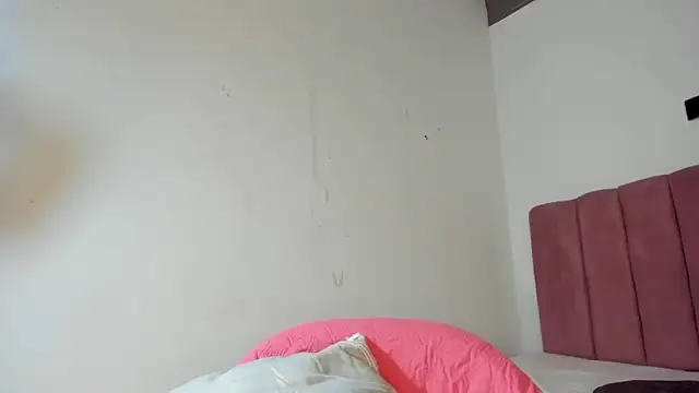 Tahira_21_'s Live XXX Chat