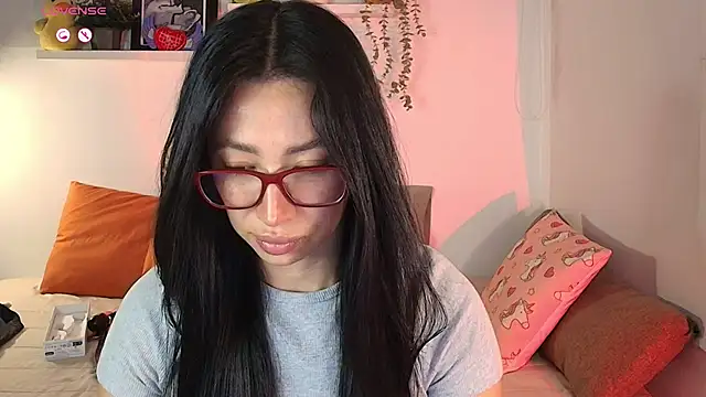 lilyy_evanss Adlı Modelin Canlı XXX Sohbeti