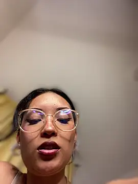 baby_lizy élő XXX-chatje