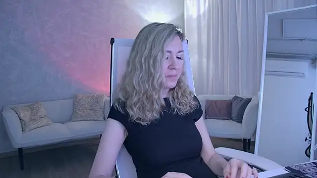 دردشة DonnaSmitth الجنسية المباشرة