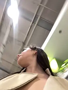 Alyshanon18 élő XXX-chatje