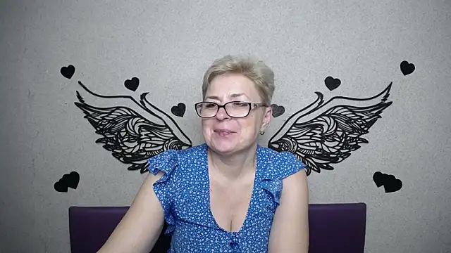 EmiliaGree: απευθείας συνομιλία ΧΧΧ