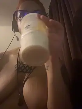 แชท XXX สดของ nickytheehawtie