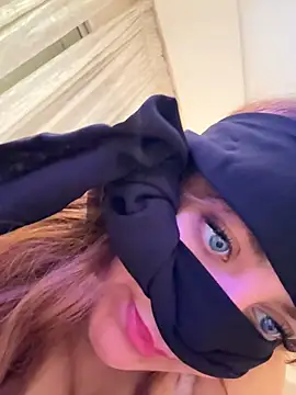 Divas_Arab_girls Adlı Modelin Web Kamerası Şovu