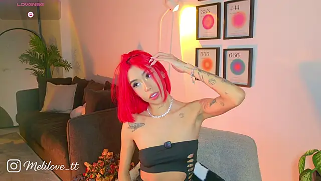 MelyTaylor_ Adlı Modelin Canlı XXX Sohbeti