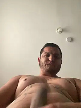 Show modela HOTB0Y18 na web-kameri