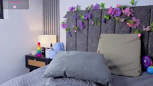 Ema_Stone65: онлайн-секс-чат