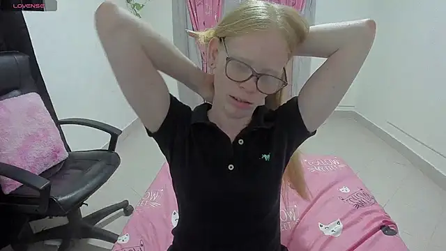 Albingirl Chat XXX in diretta