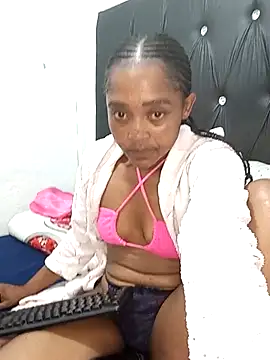 Živý XXX chat GoodinbedAfrican4