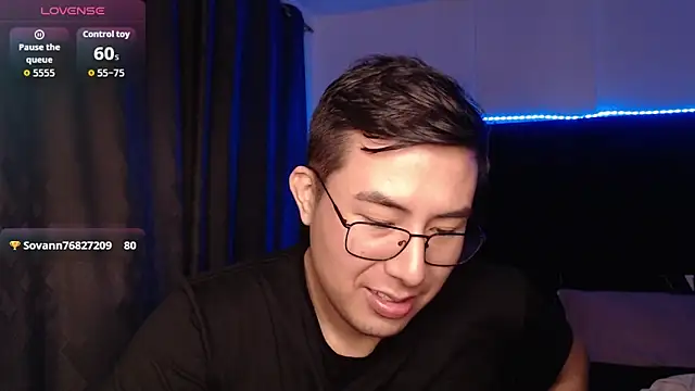 andrewmhilton_'s Live XXX Chat