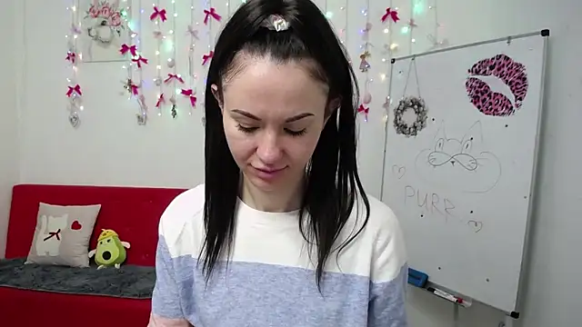 KaraCriegs: онлайн-секс-чат