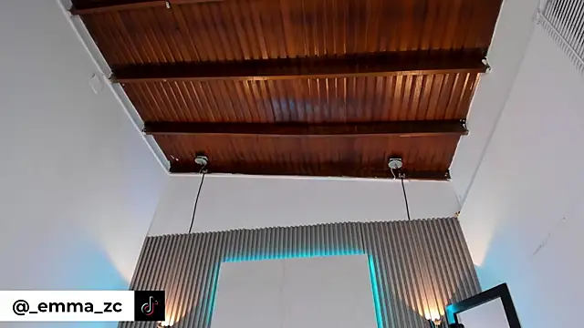 Živý XXX chat Emmazc_