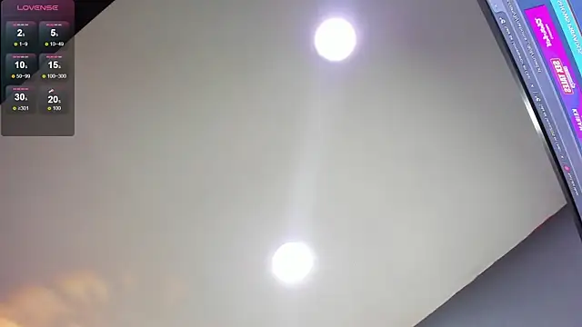 Chatroom XXX en direct de Nahomii__Doll