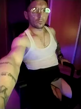 Tu-TeNtaciOn00 Webcam Show