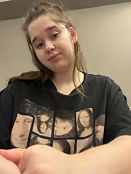 HornyGirlH ওয়েবক্যাম শো