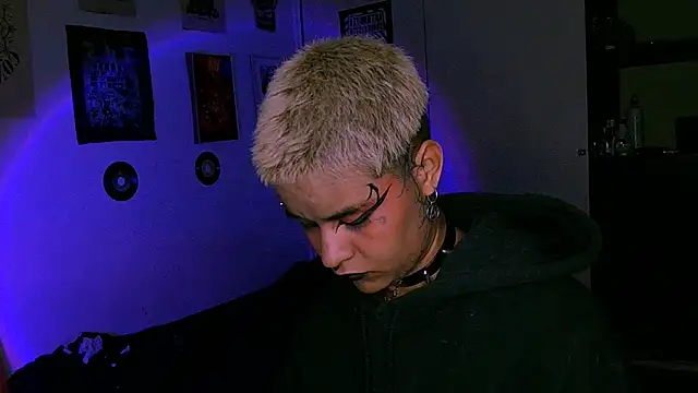 Czat XXX na żywo – alex_one888